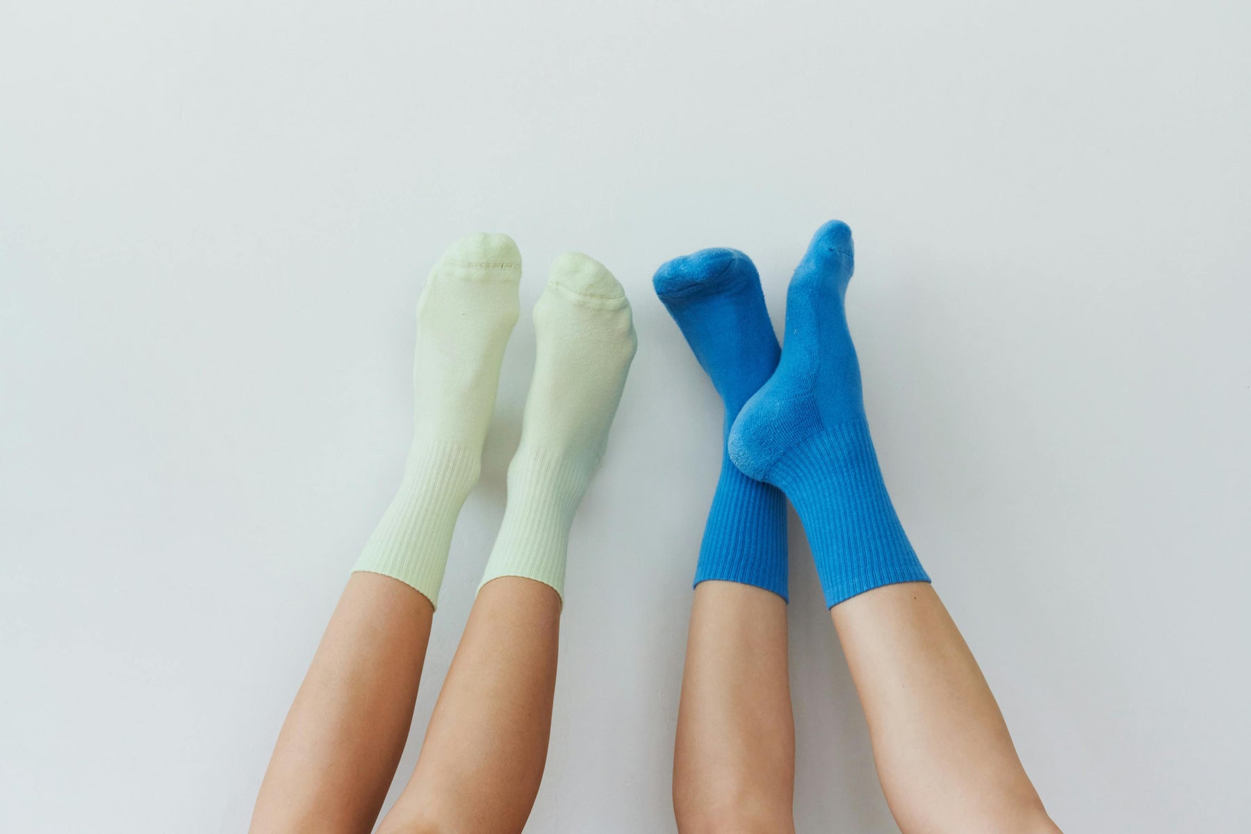 Diabetic Socks vs. Regular Socks:  What Sets Them Apart?