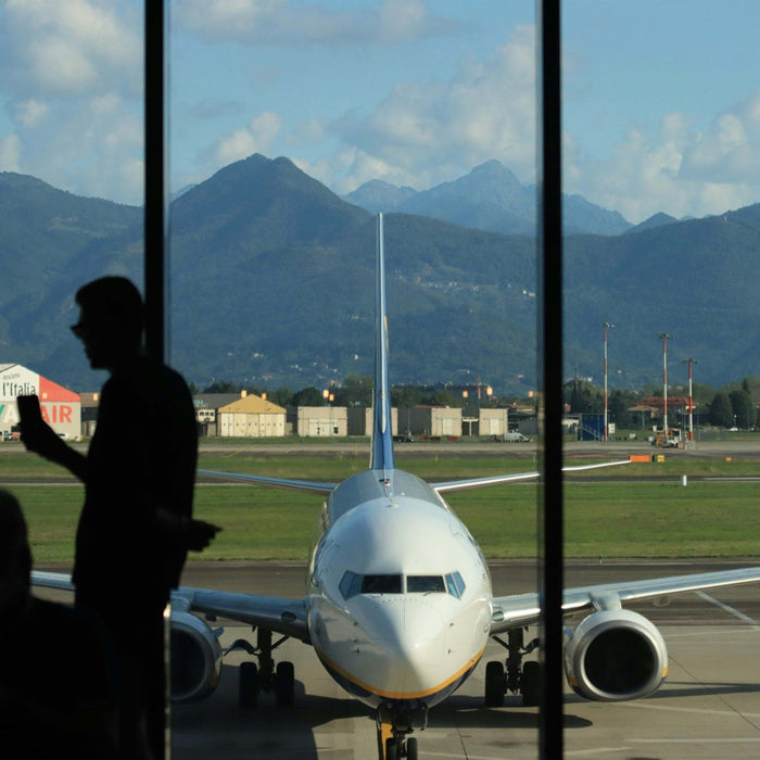 Flight Club:  Compression Socks vs. Jet Lag